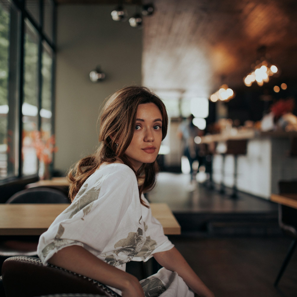 girl siting in restaurant